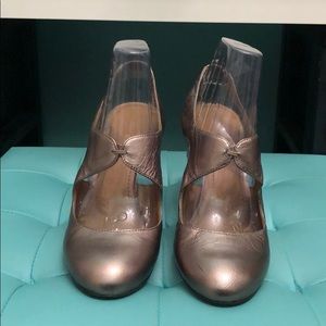 Nine West Bronze Pumps